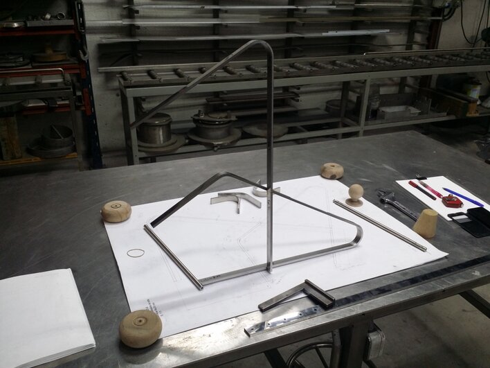 Elaboración de las obras de Ernesto Oñate Elaboración de las obras de Ernesto Oñate