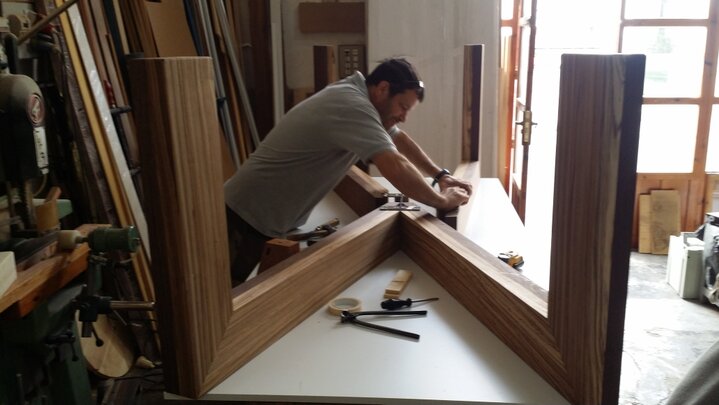 Mesa INSPIRATION CRISOL by Ernesto Oñate Mesa INSPIRATION CRISOL by Ernesto Oñate