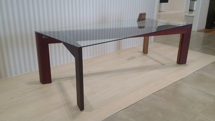 Mesa FATE CRISOL by Ernesto Oñate Mesa FATE CRISOL by Ernesto Oñate