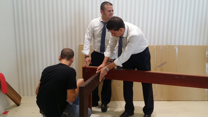 Mesa FATE CRISOL by Ernesto Oñate Mesa FATE CRISOL by Ernesto Oñate