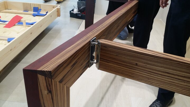 Mesa FATE CRISOL by Ernesto Oñate Mesa FATE CRISOL by Ernesto Oñate