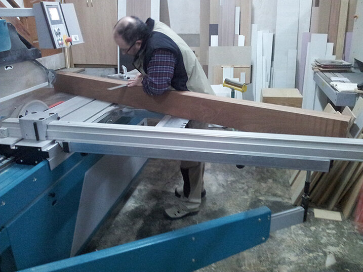 Mesa MAGIA CONFIDENCE by Ernesto Oñate Mesa MAGIA CONFIDENCE by Ernesto Oñate