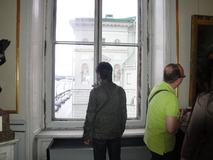 Ernesto Oñate en el Hermitage - San Petersburgo Ernesto Oñate en el Hermitage - San Petersburgo